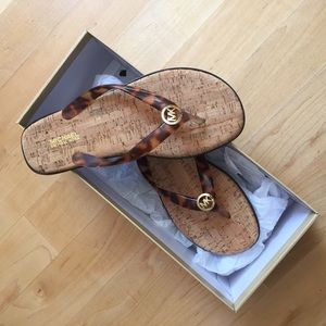 New Michael Kors jetset size 7